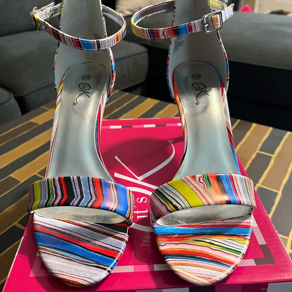 Multi-color Heel Sandals - Picture 2 of 5